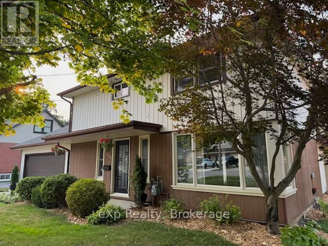 570 7TH STREET W
