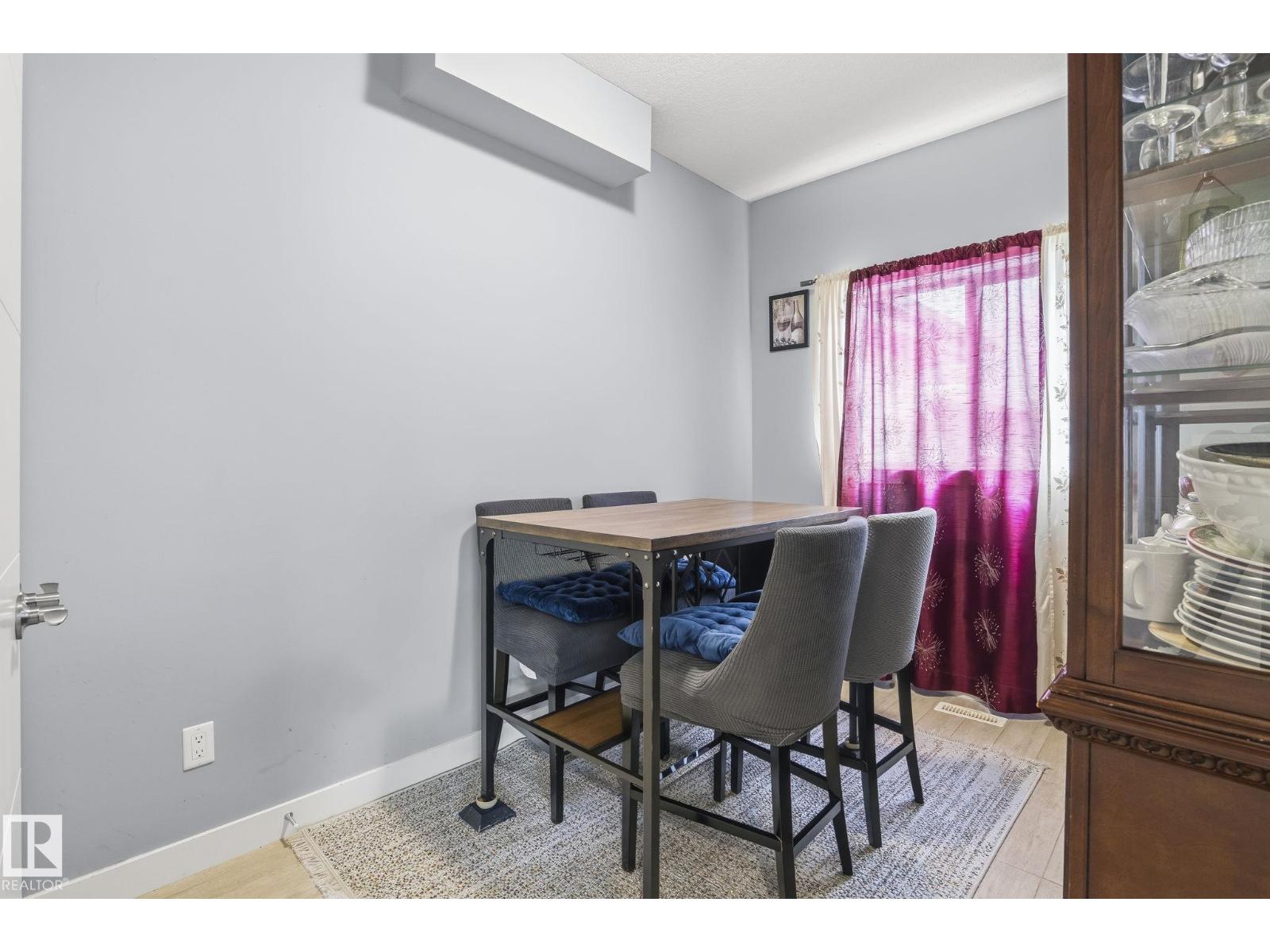 3808 TRIOMPHE BV