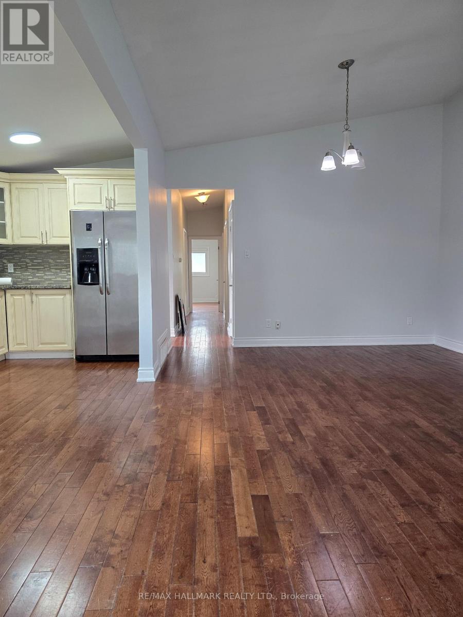 UPPER PORTION - 53 BILLINGTON CRESCENT