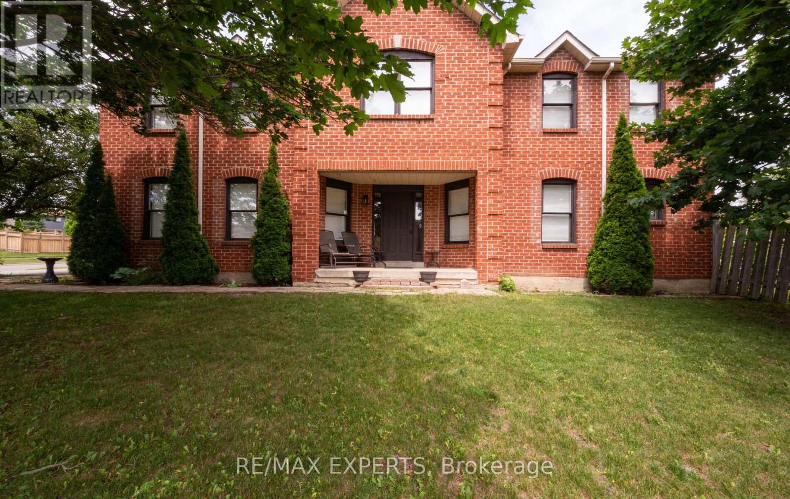 1 GOODFELLOW CRESCENT