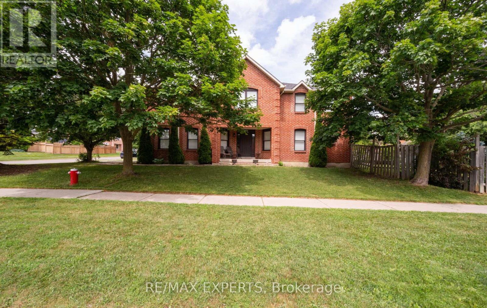 1 GOODFELLOW CRESCENT