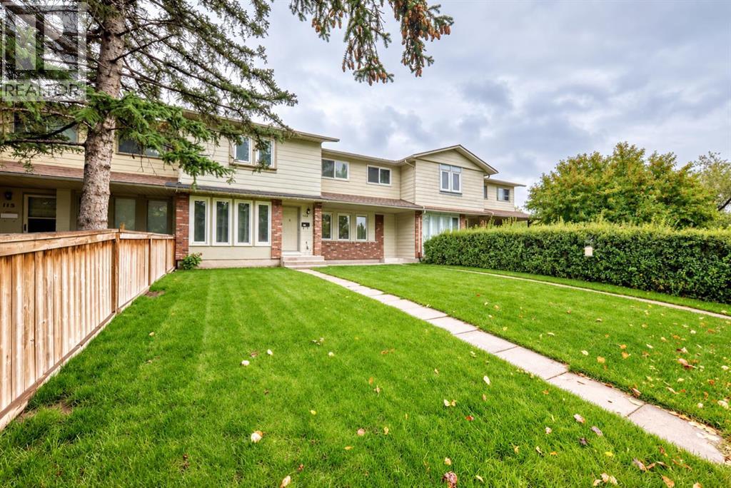 111 Midbend Place SE