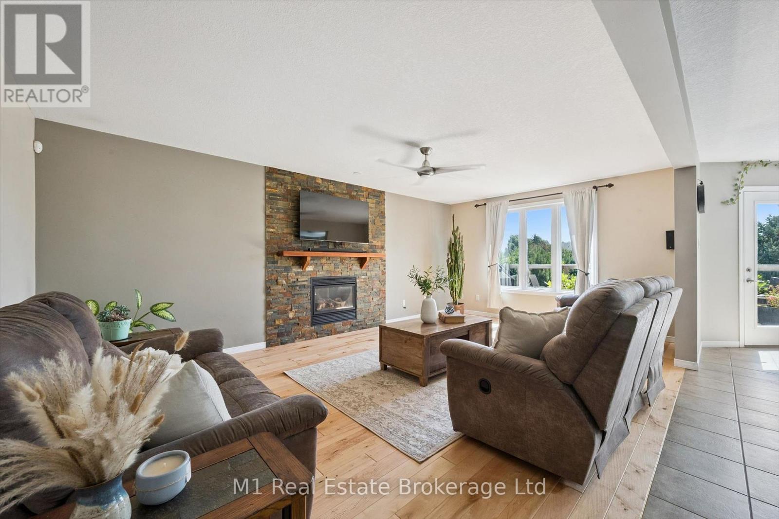 46 PAULSTOWN CRESCENT