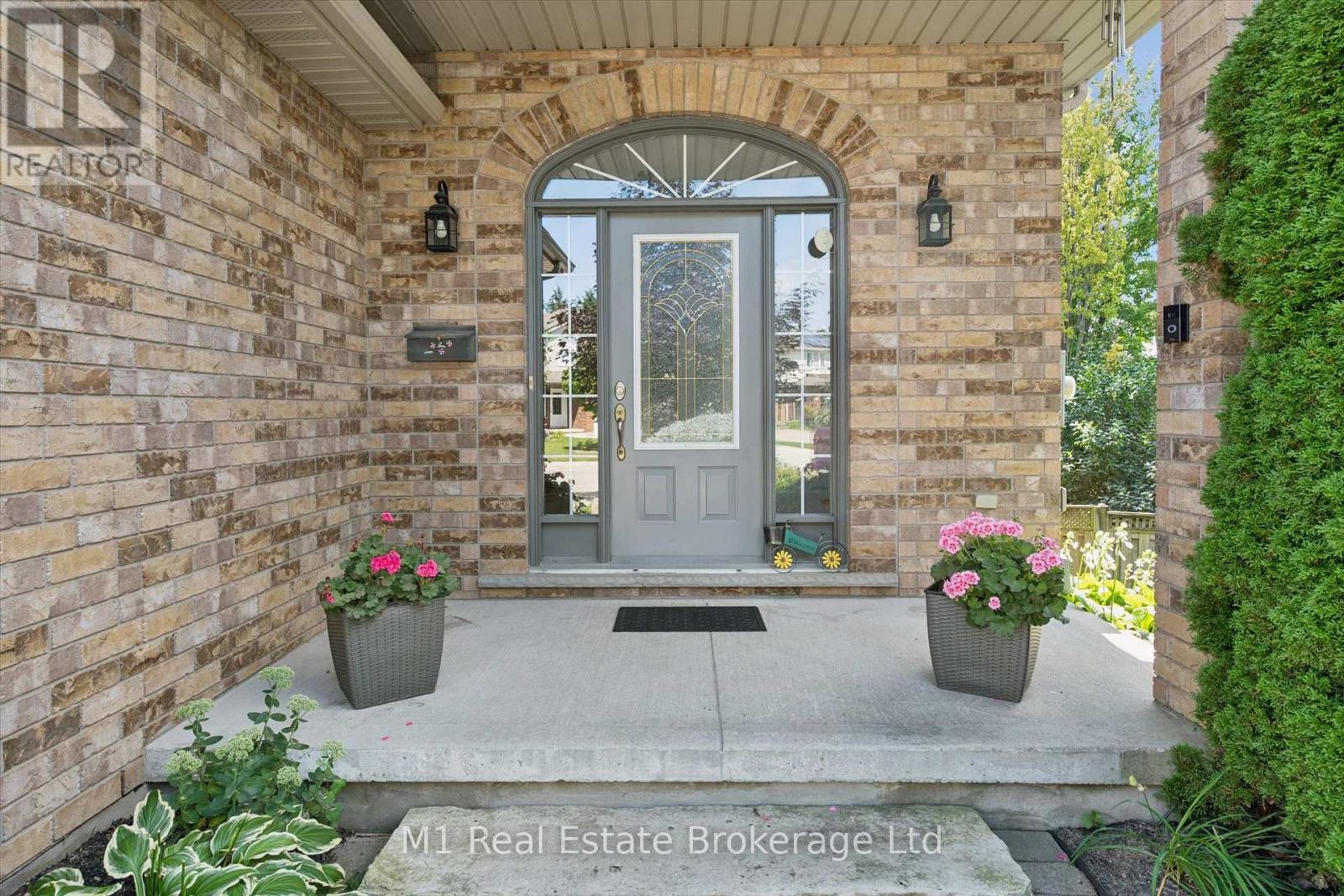 46 PAULSTOWN CRESCENT