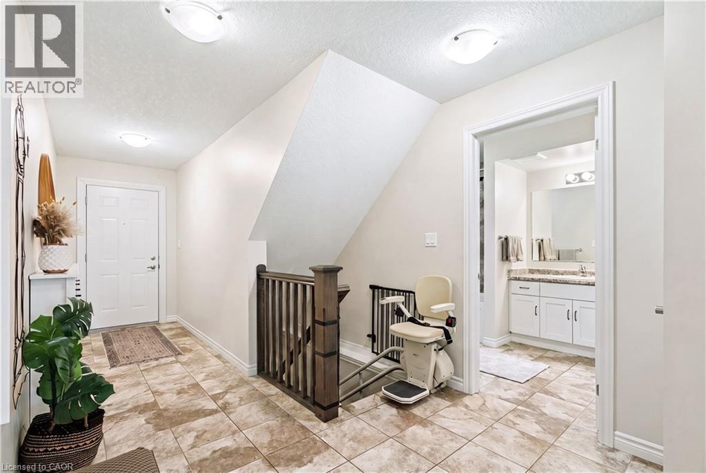 9 GUTHRIE Lane Unit# 9B