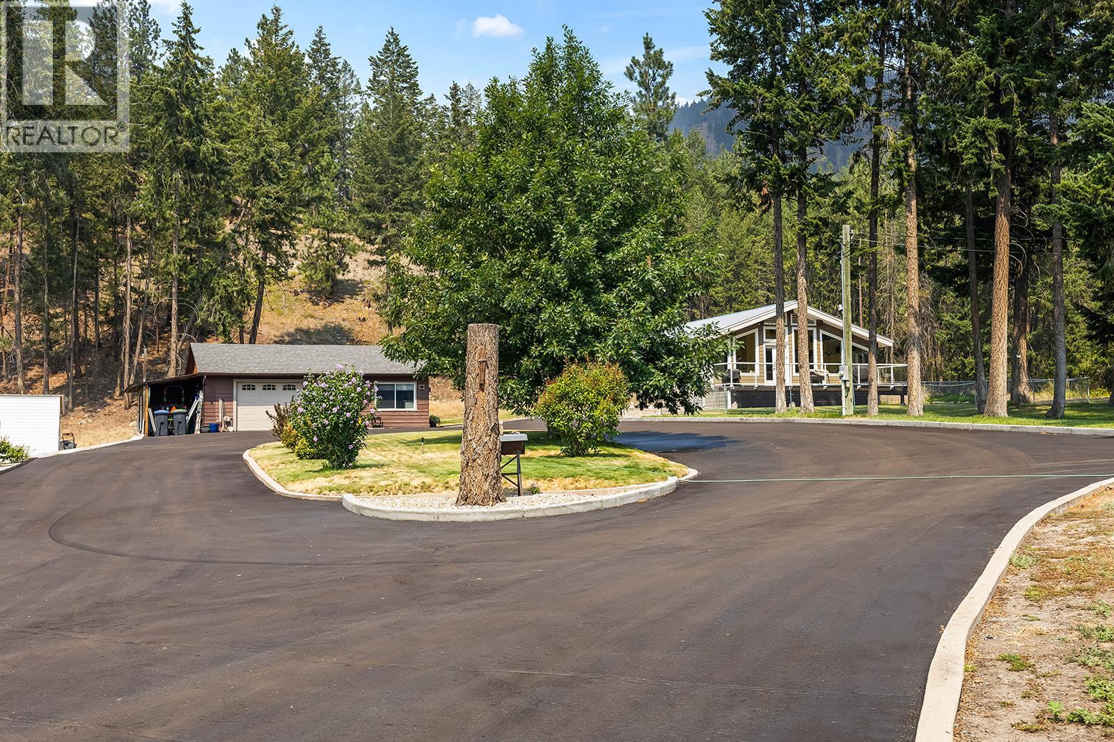 5090 MacKinnon Road