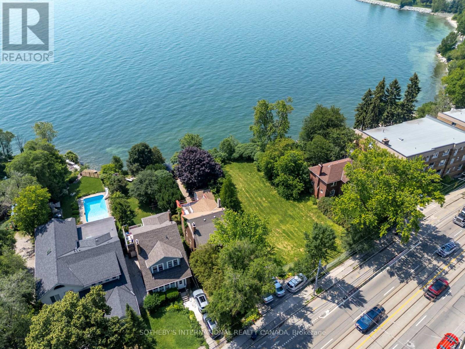 2685 LAKE SHORE BOULEVARD W