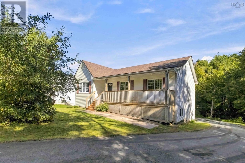 836 LAKEVIEW AVENUE, MIDDLE SACKVILLE, NS B4E 3J8 - Image 1712636036.jpeg?d=l