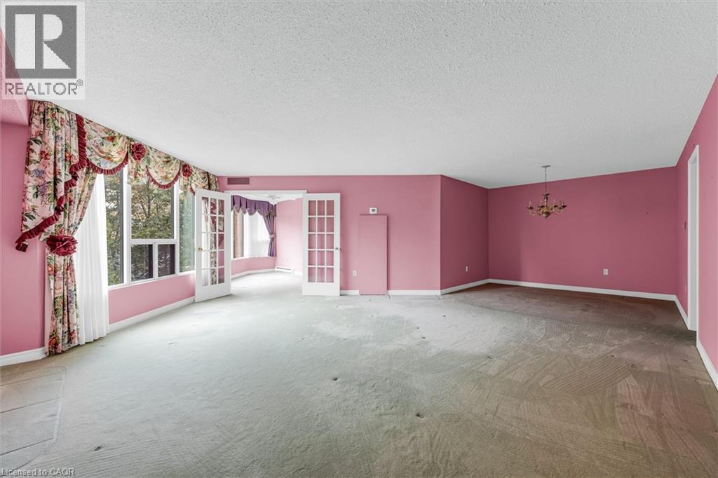 2121 LAKESHORE Road Unit# 404