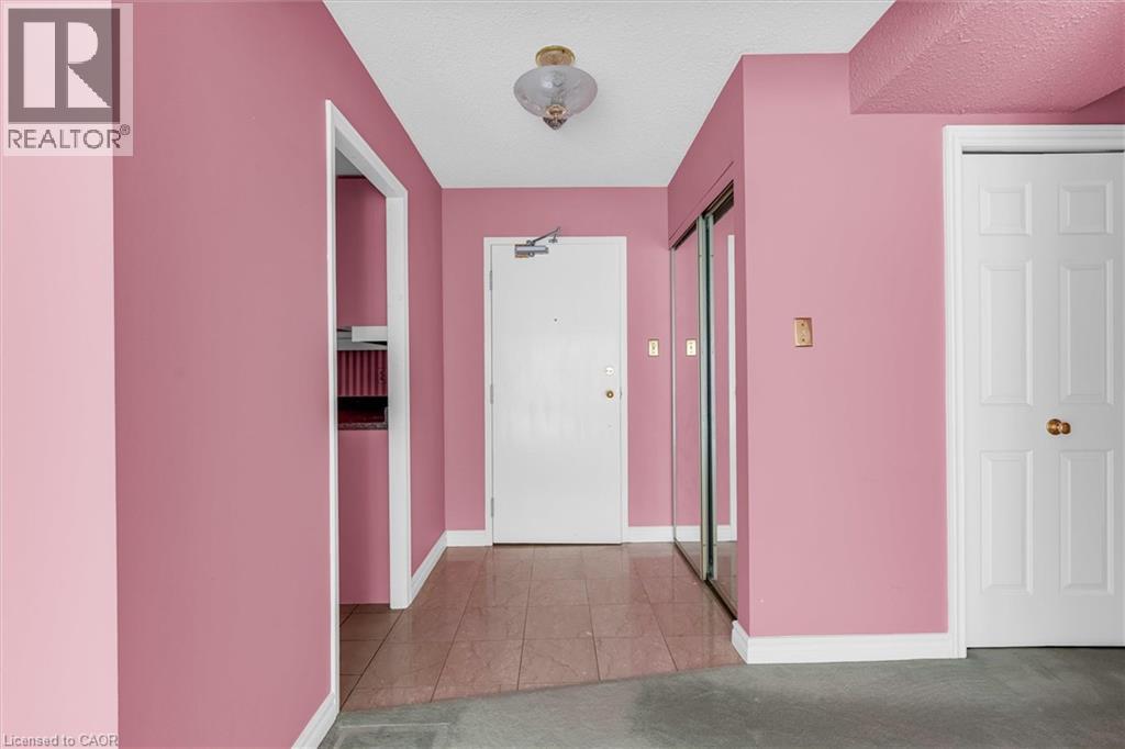 2121 LAKESHORE Road Unit# 404