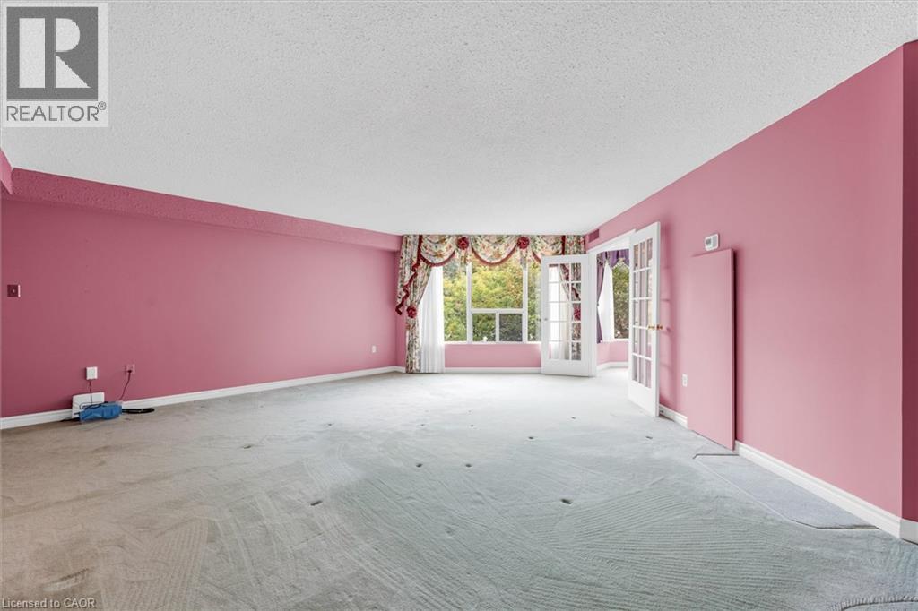 2121 LAKESHORE Road Unit# 404