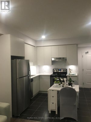 402 - 2490 Old Bronte Rd, Oakville (Wm Westmount), ON 3