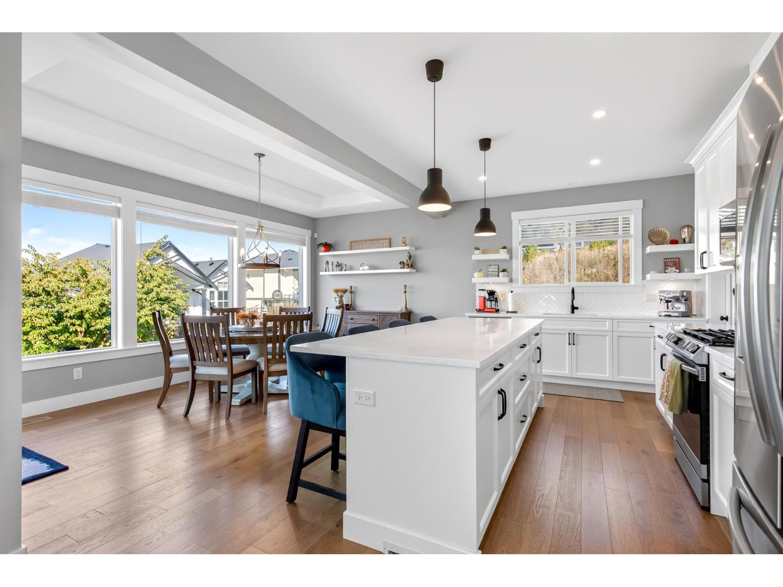 51067 COLERAINE AVENUE, Eastern Hillsides