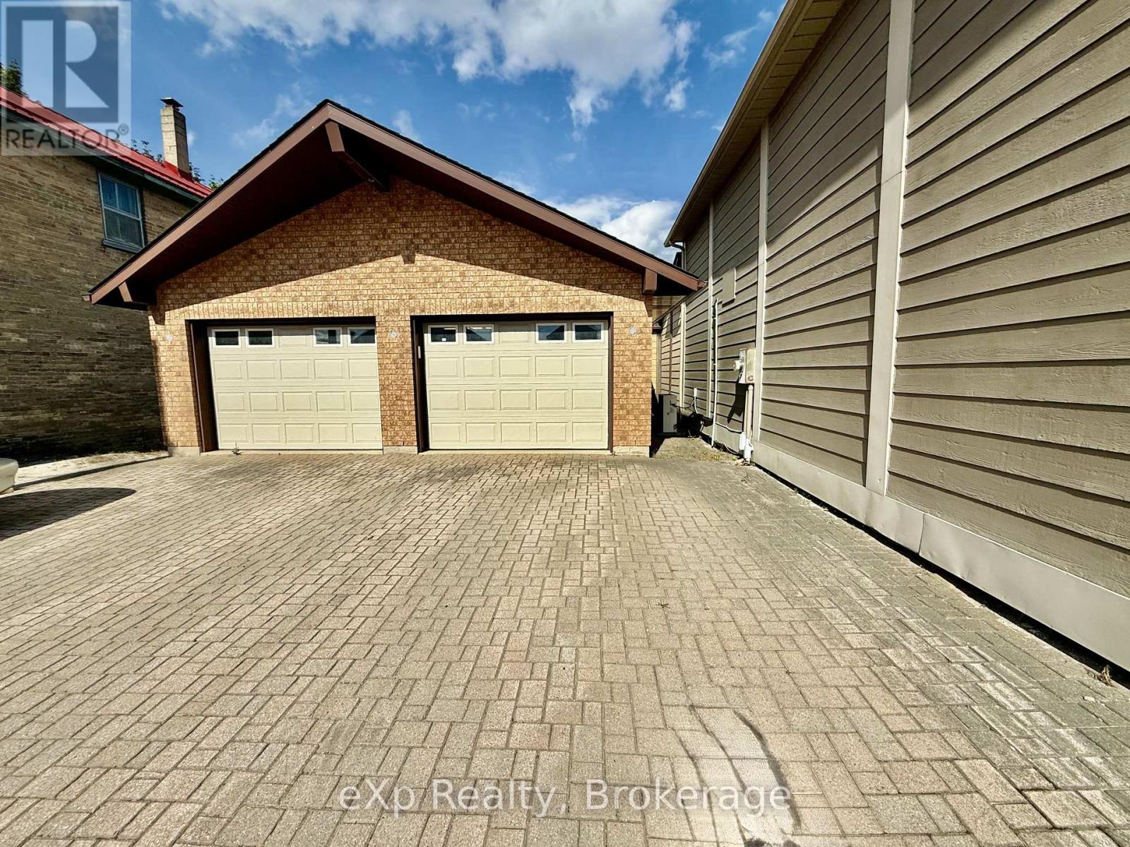 108 ELORA STREET