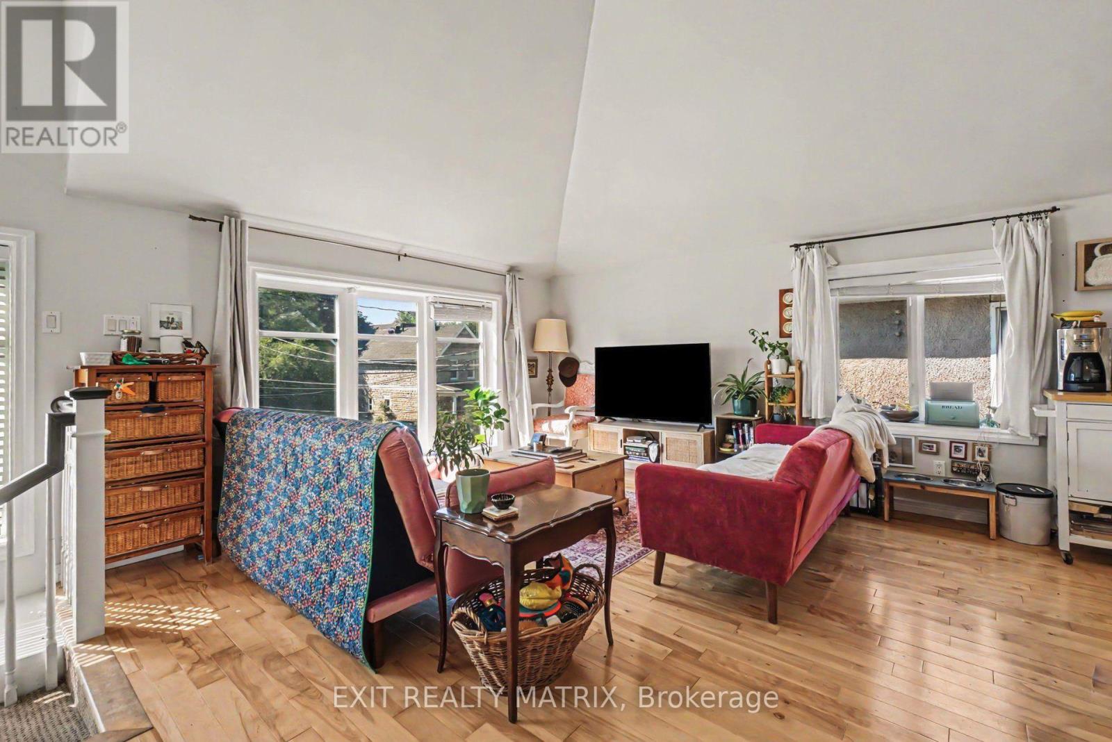 59 LAVAL STREET - Photo 4