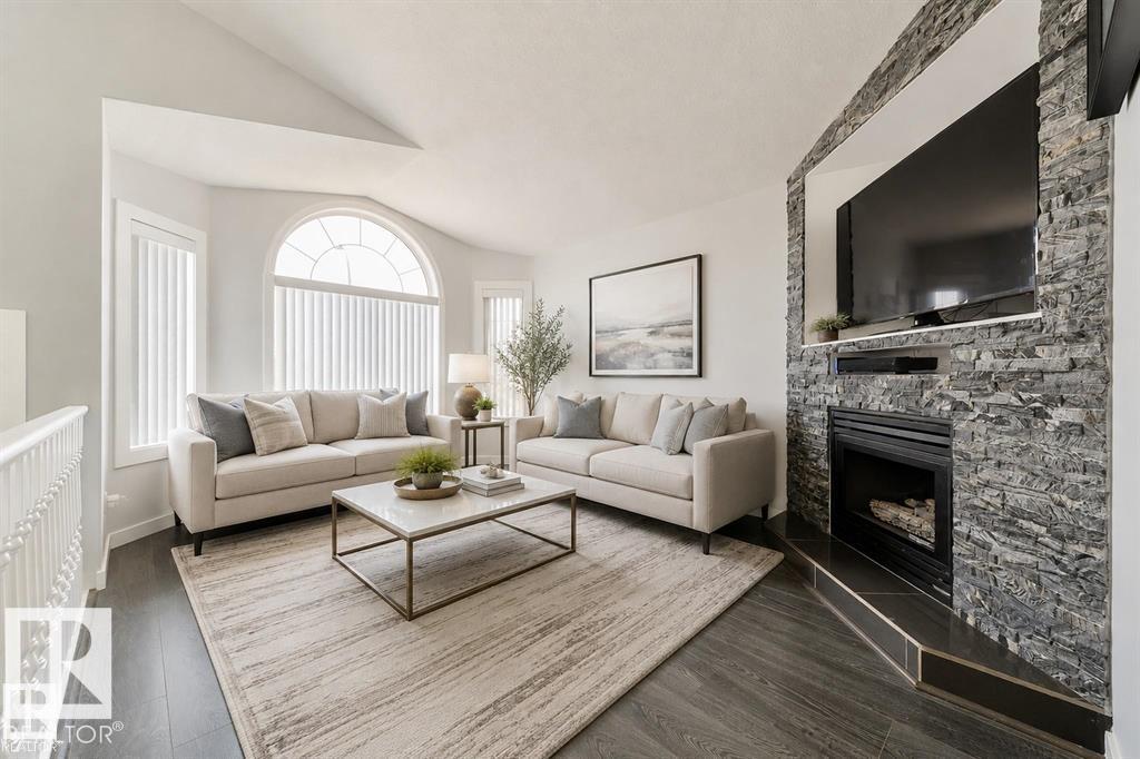 417 HOLLICK-KENYON RD NW