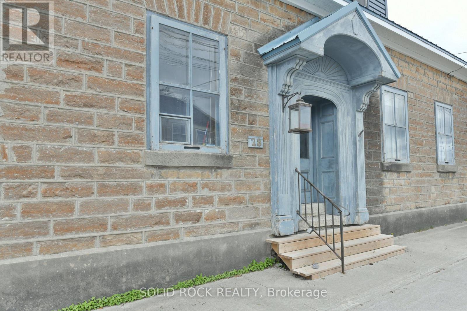 28 WILSON STREET W