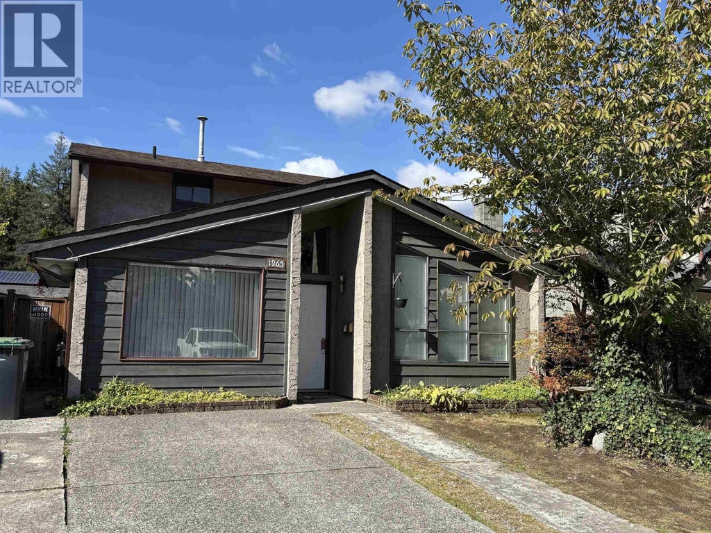 1965 FLYNN CRESCENT, COQUITLAM, BC V3E 1W6 - Image 2599443740.jpeg?d=l