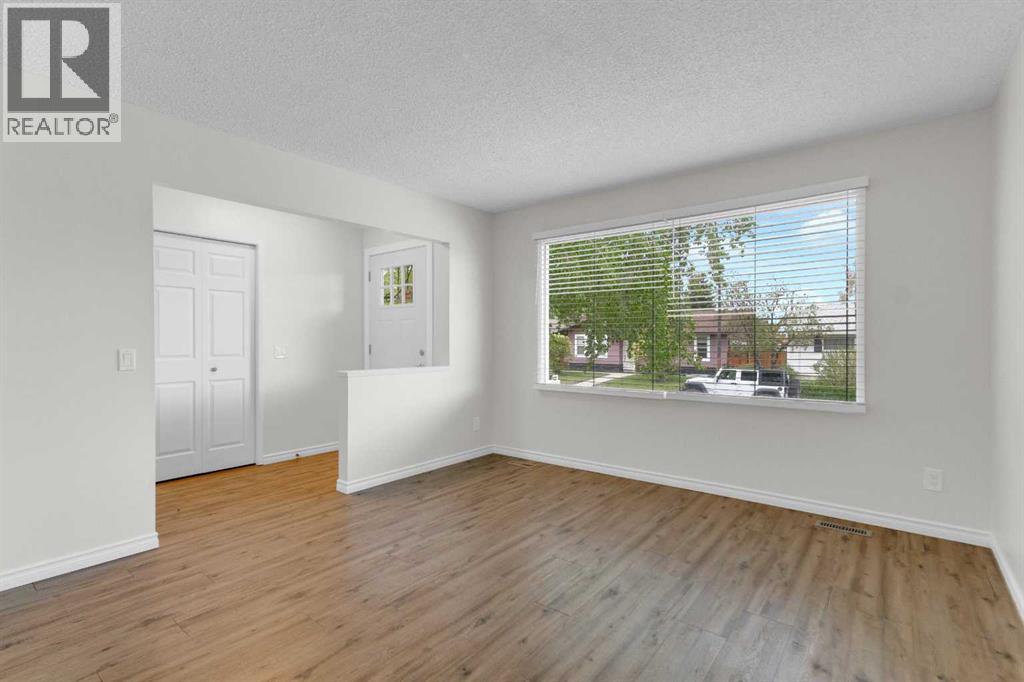 452 Queen Alexandra Way SE