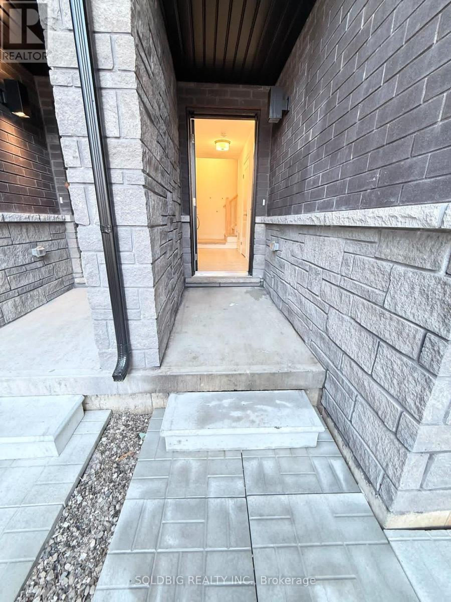 81 - 313 CONKLIN ROAD
