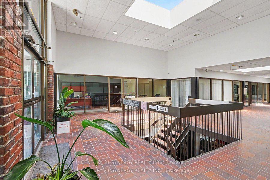 200 - 23 BECKWITH STREET N