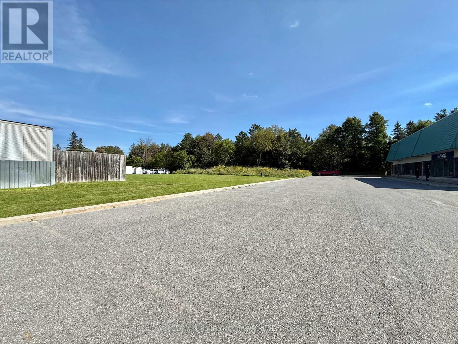13 - 77 AURIGA DRIVE