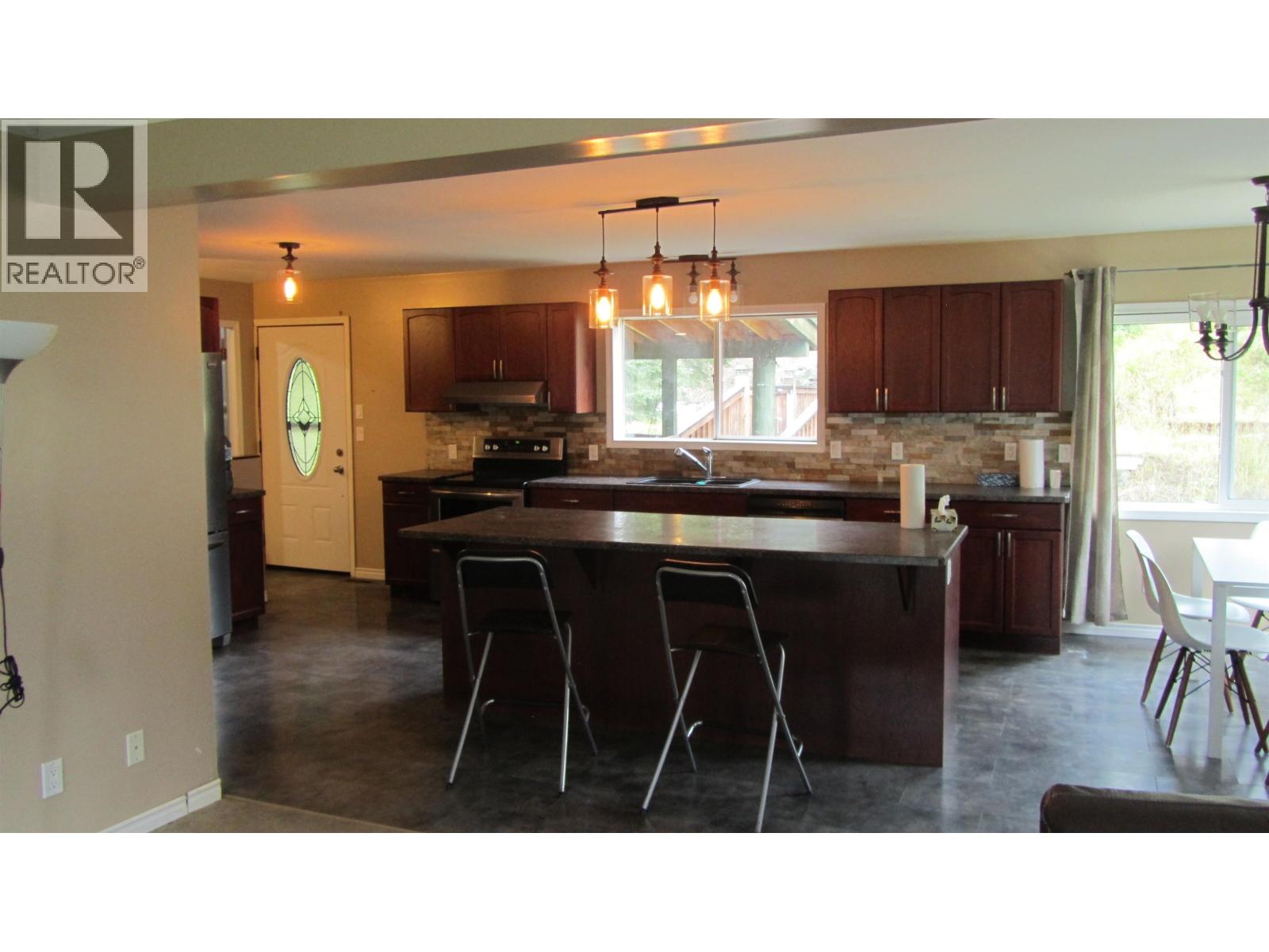 6108 LONE BUTTE HORSE LAKE ROAD