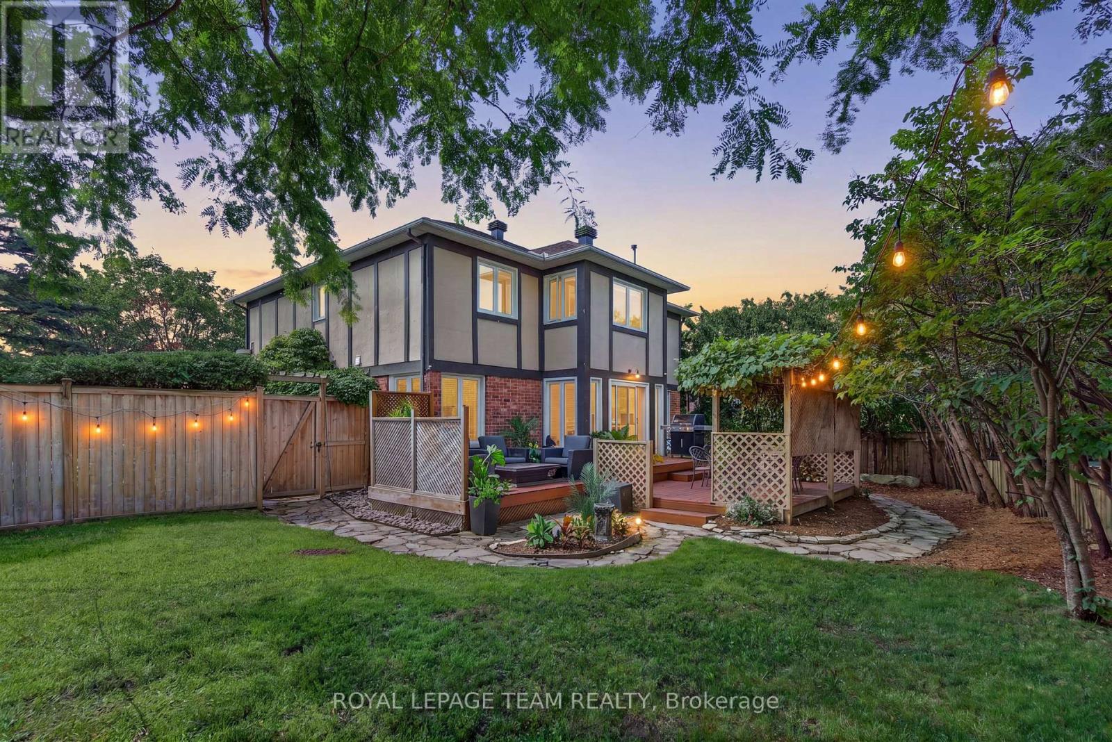 11 FESSENDEN WAY