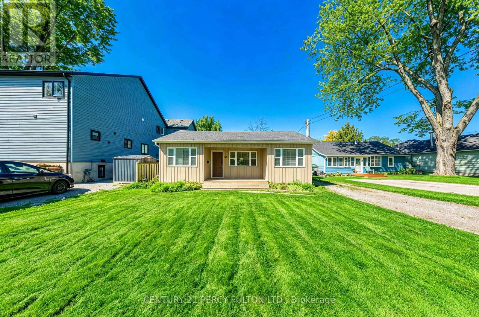 242 SIMCOE AVENUE