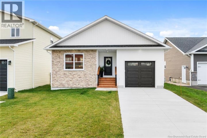 Photo 1 of 50 — 12 Briar Brook Place, Fredericton, NB E3A 3N1