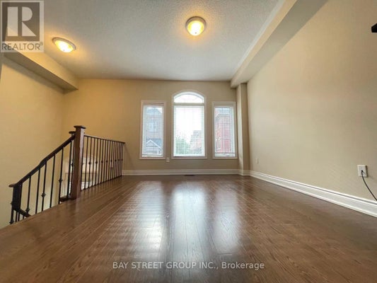 86 Mack Clement Lane, Richmond Hill (Westbrook), ON 3