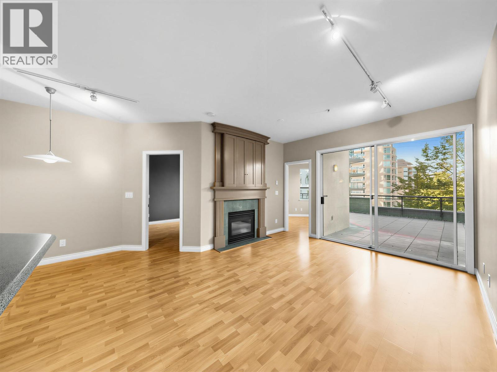 204 131 W 3RD STREET