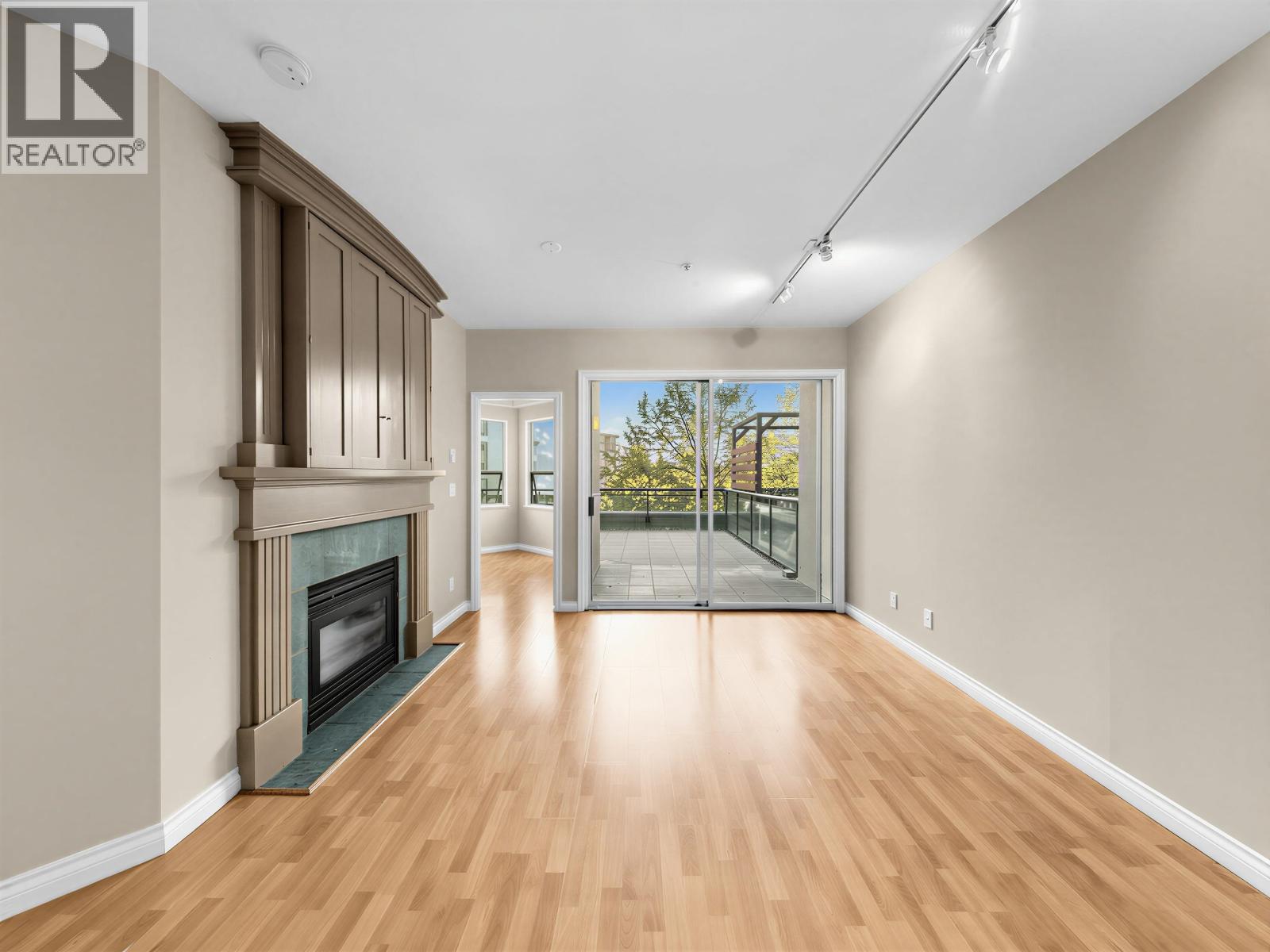 204 131 W 3RD STREET