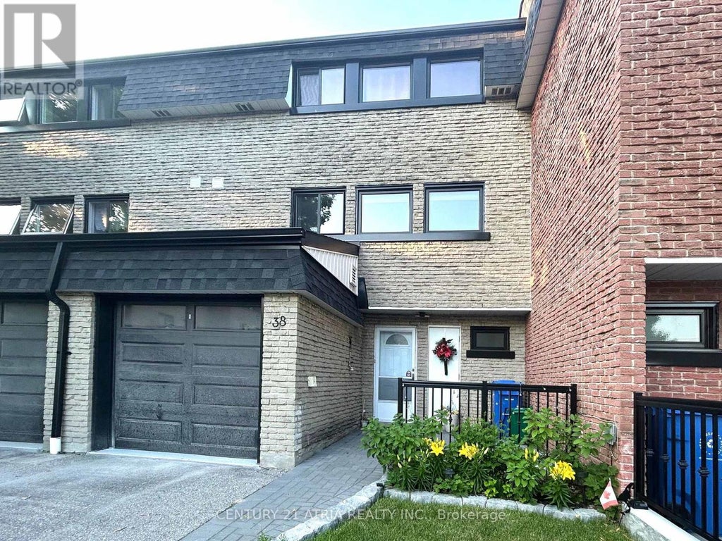 38 HENDERSON DRIVE, AURORA (AURORA HIGHLANDS), ON L4G 3L2 - Image 4220050462.jpeg?d=l
