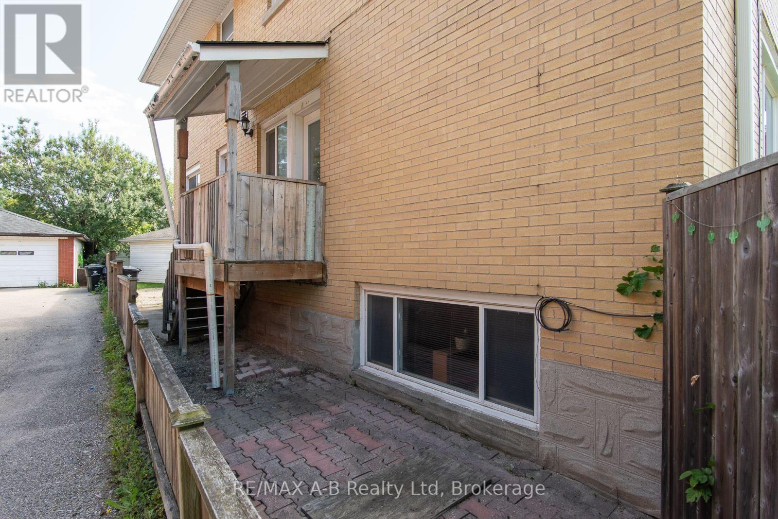 727 FREDERICK STREET
