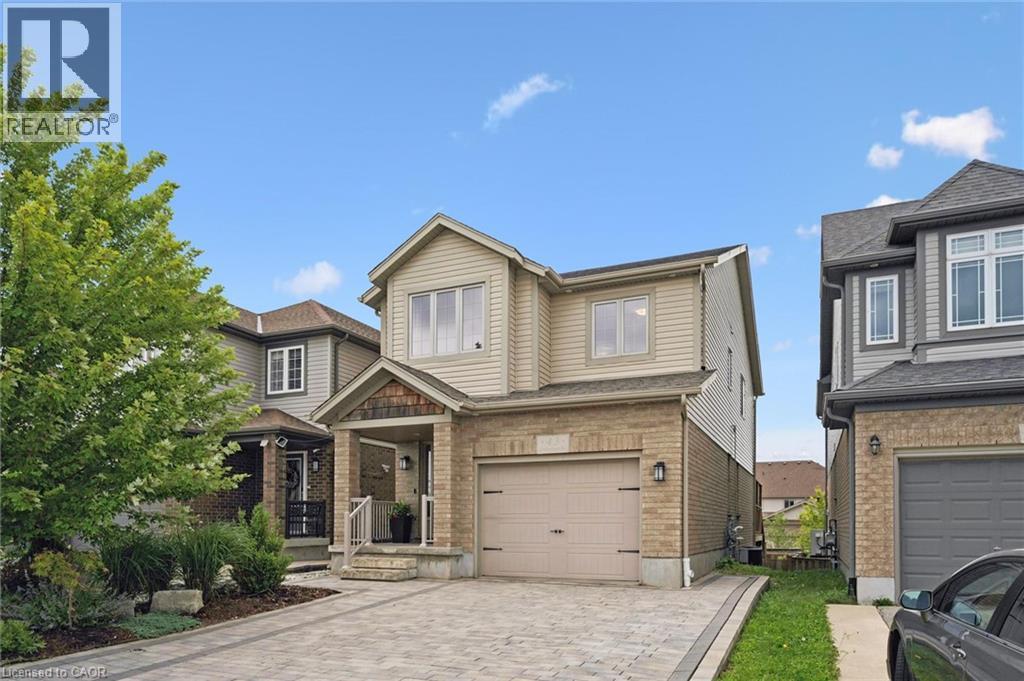 43 GOLDENVIEW Drive
