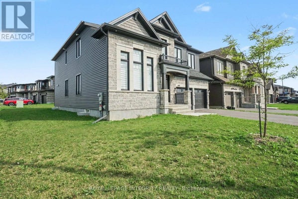 660 Miikana Rd, Ottawa, ON 2