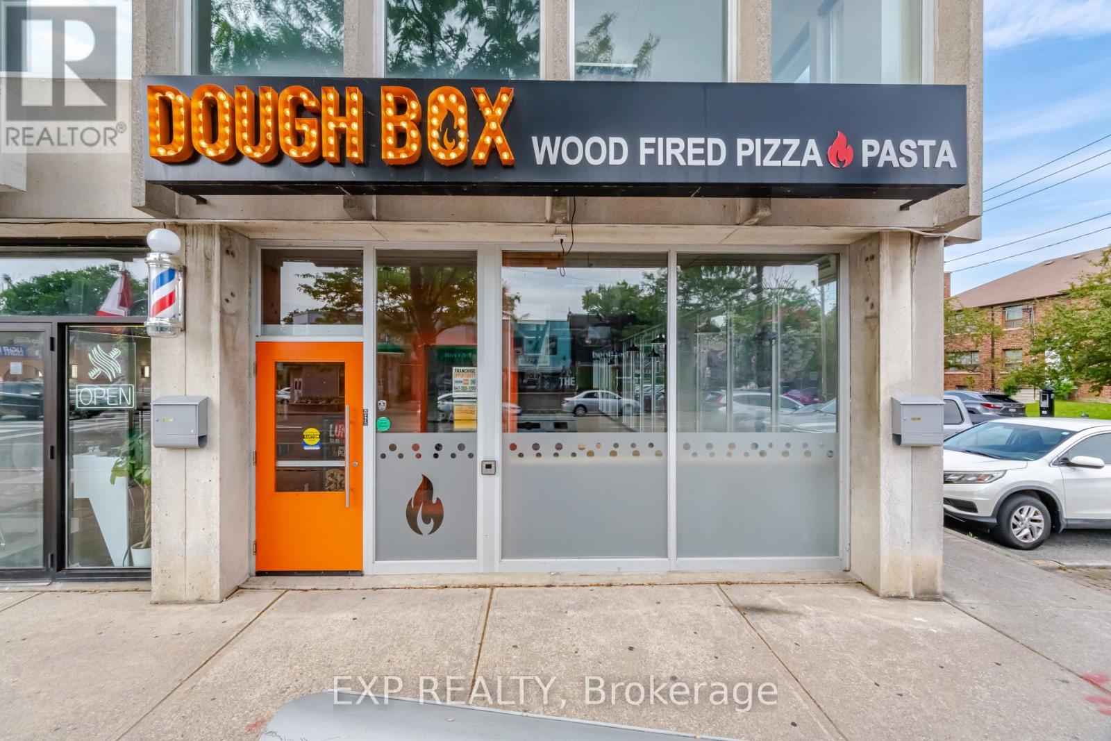 CORNER - 230 LAKESHORE ROAD E