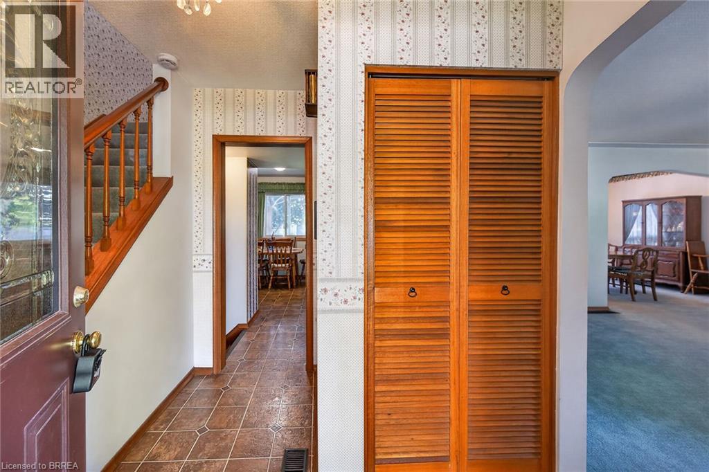 5 RATHBUN Place