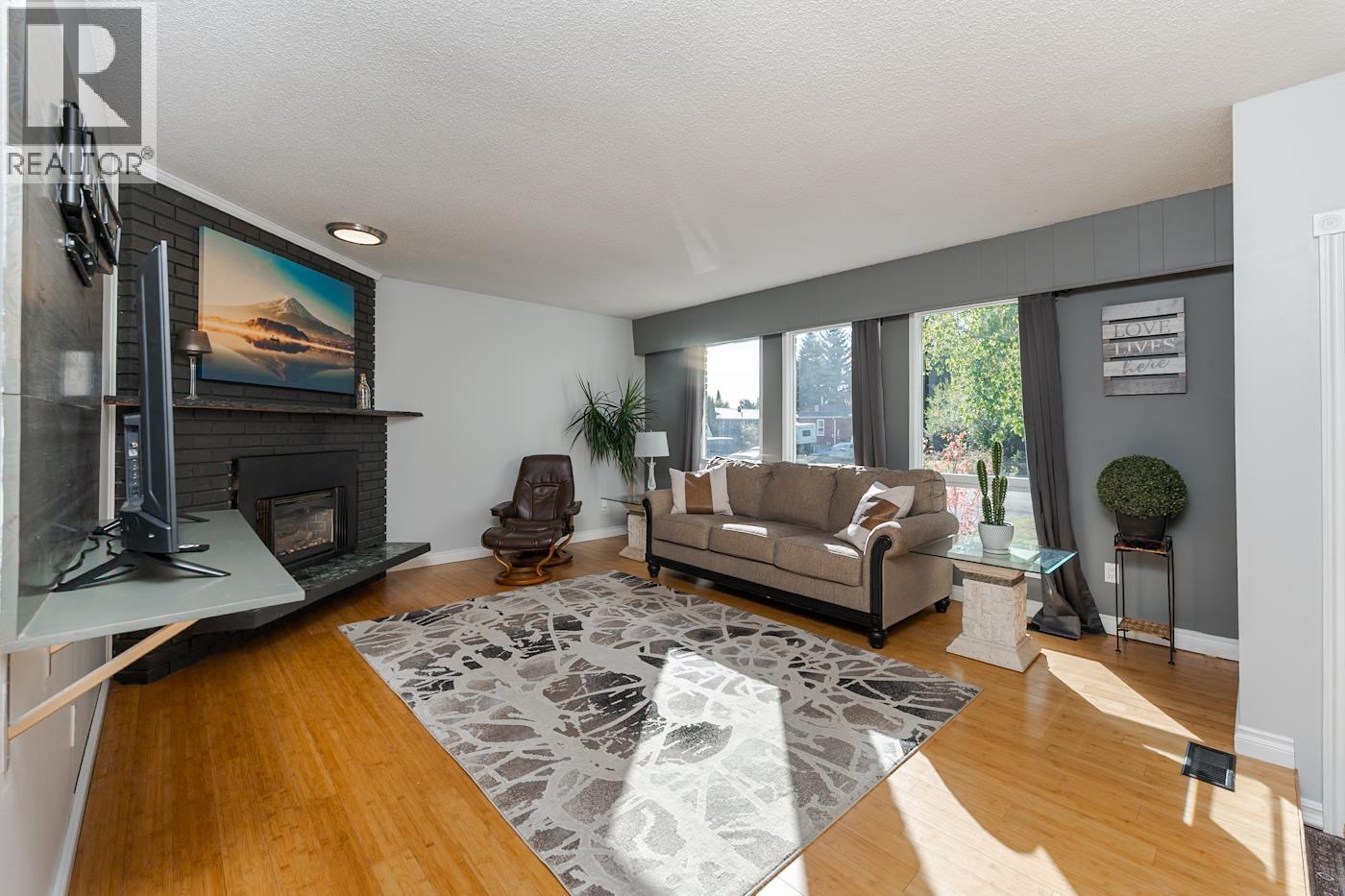 8068 PRINCETON CRESCENT