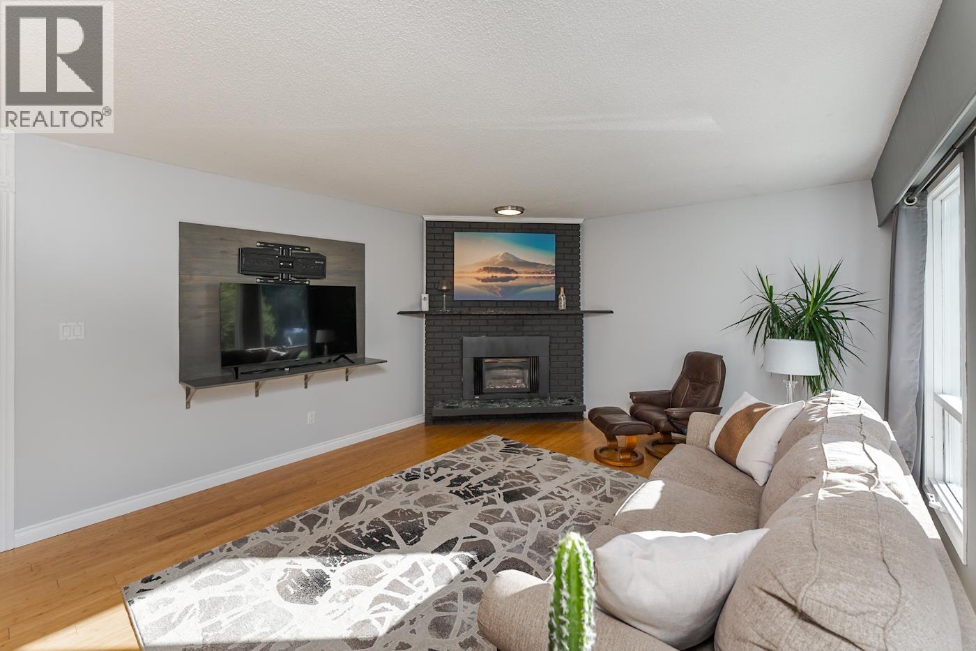 8068 PRINCETON CRESCENT