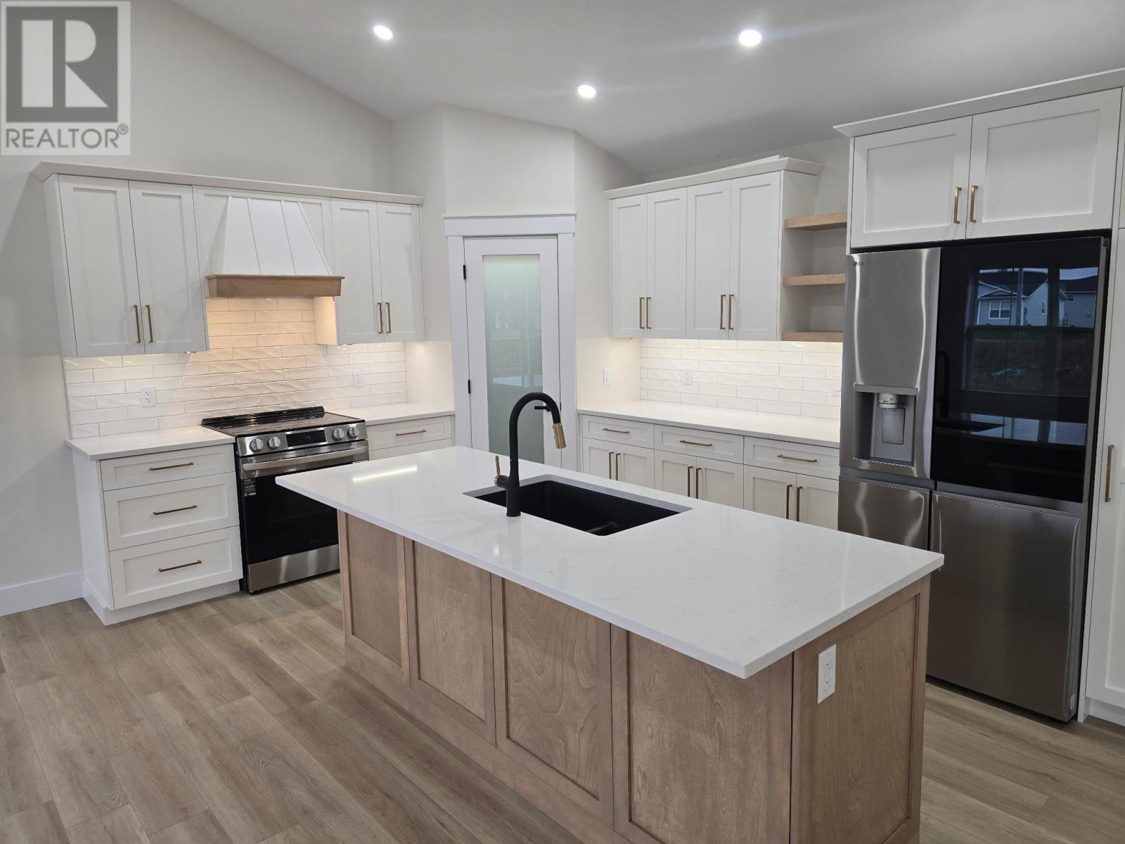 63 KINGSBURGH Avenue - Photo 3