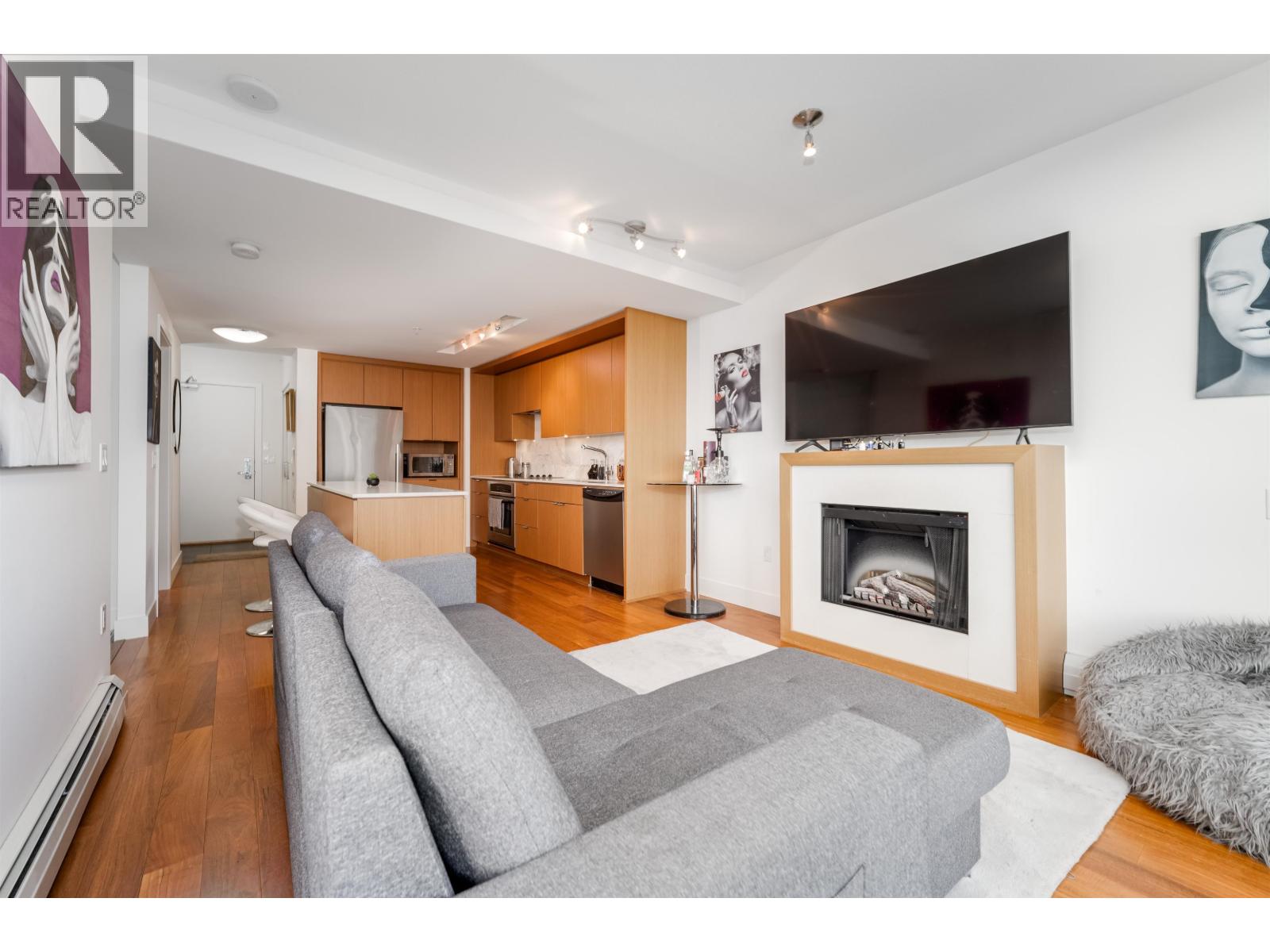1503 158 W 13TH STREET