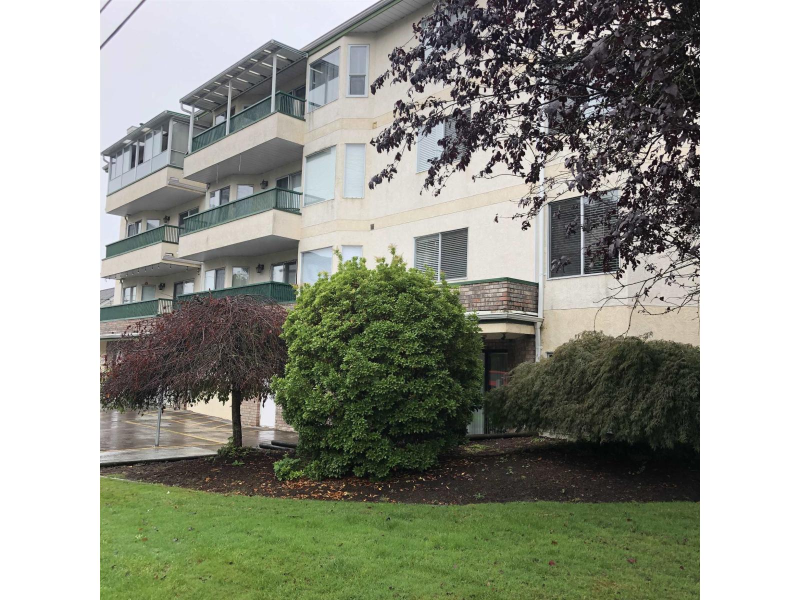 205 45604 BRETT AVENUE, Chilliwack Proper West