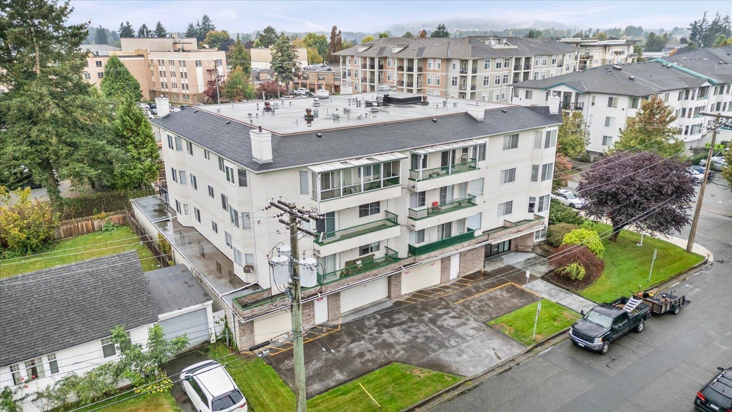 205 45604 BRETT AVENUE, Chilliwack Proper West