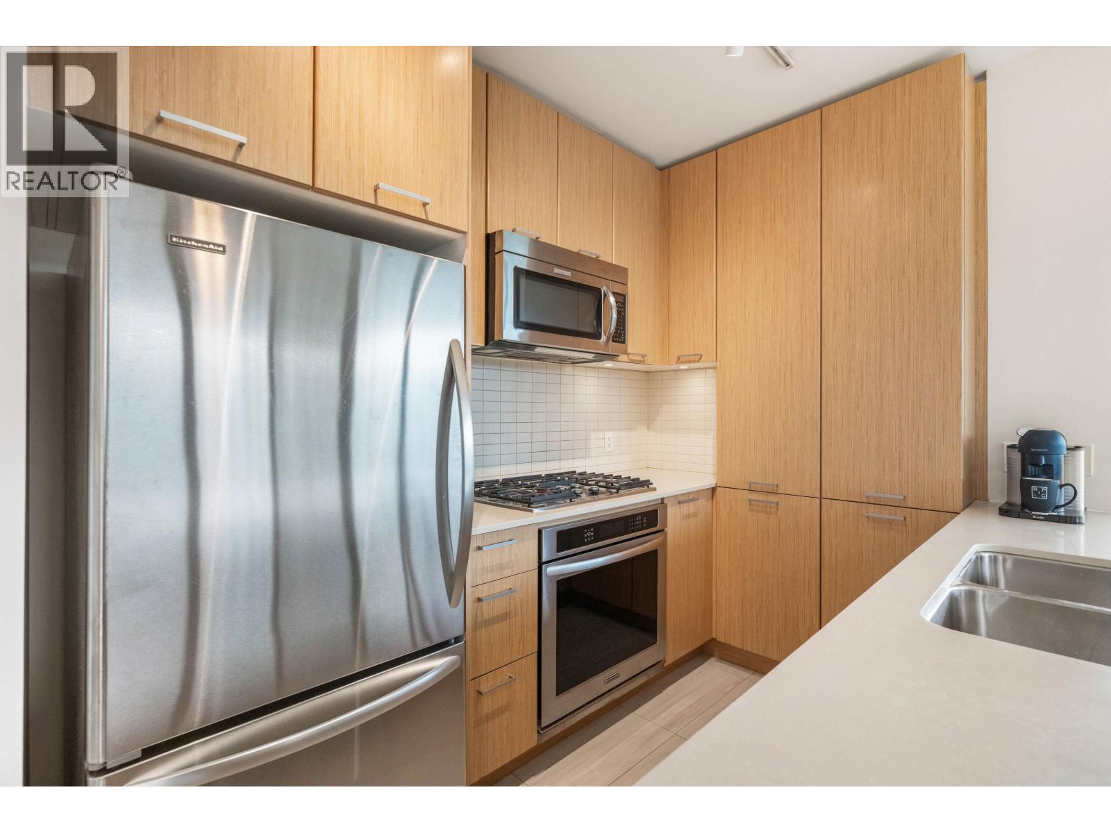 1707 301 CAPILANO ROAD