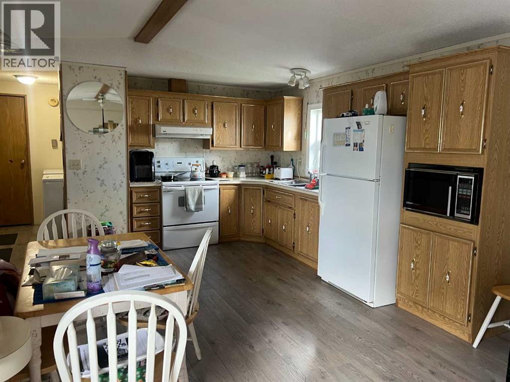 403 9 Street - Photo 2