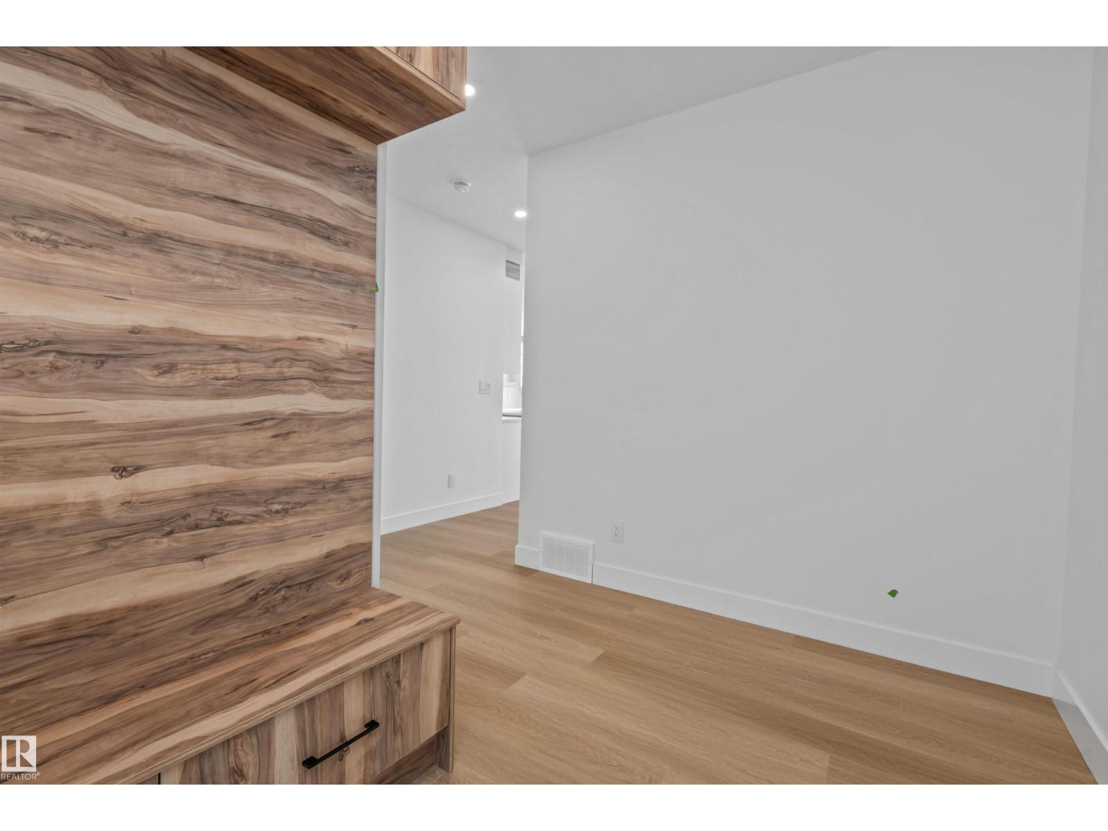 5 Mockingbird CR