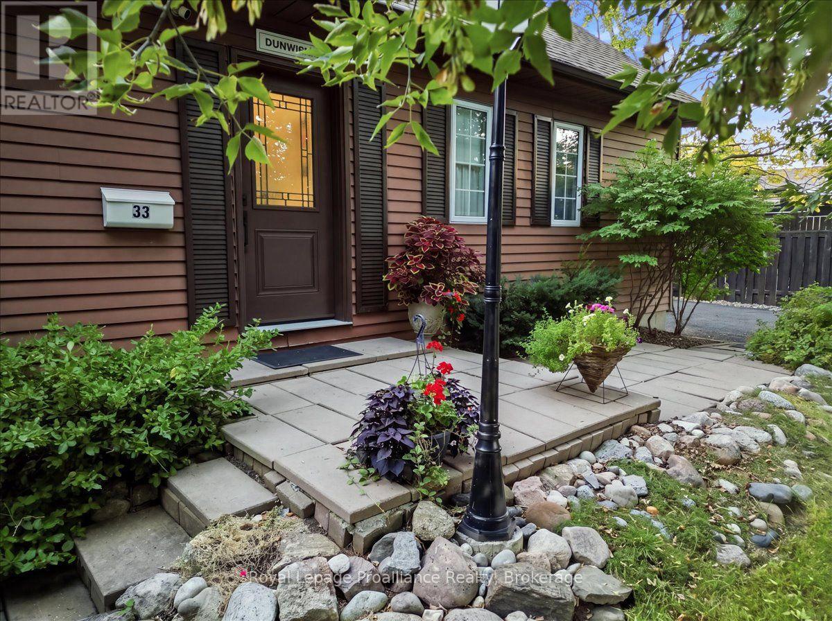 33 LESLEY DRIVE