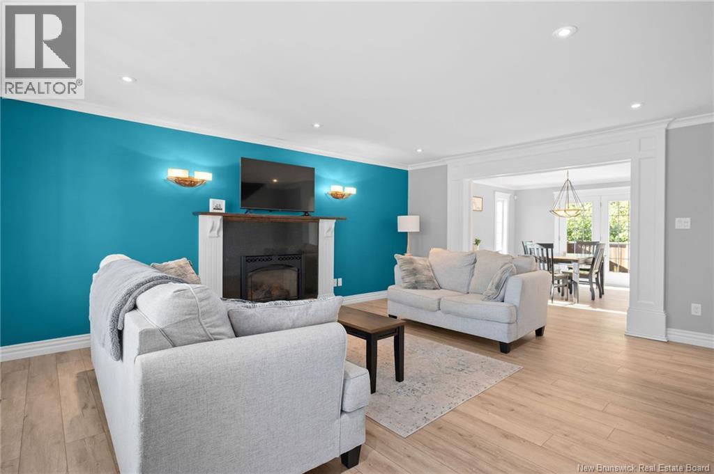 197 Amiens Drive - Photo 4